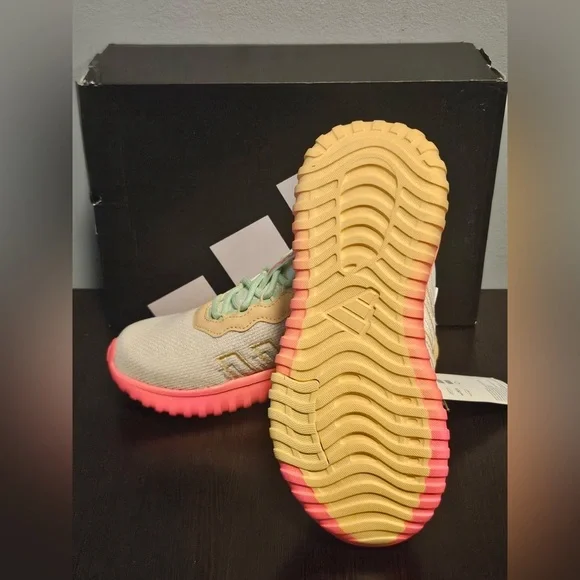 Adidas Kids Kaptir Flow 2.0 Shoes in Cream and Pink size 13K - Picture 9 of 10